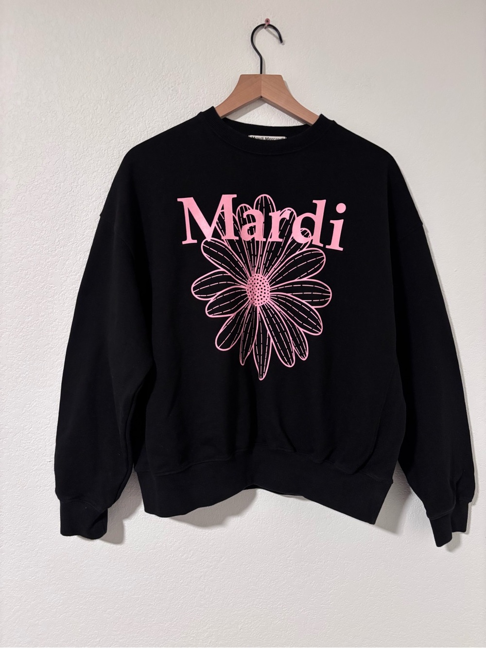 Mardi Mercredi Black Sweatshirt with Pink Floral Graphic Size M/L